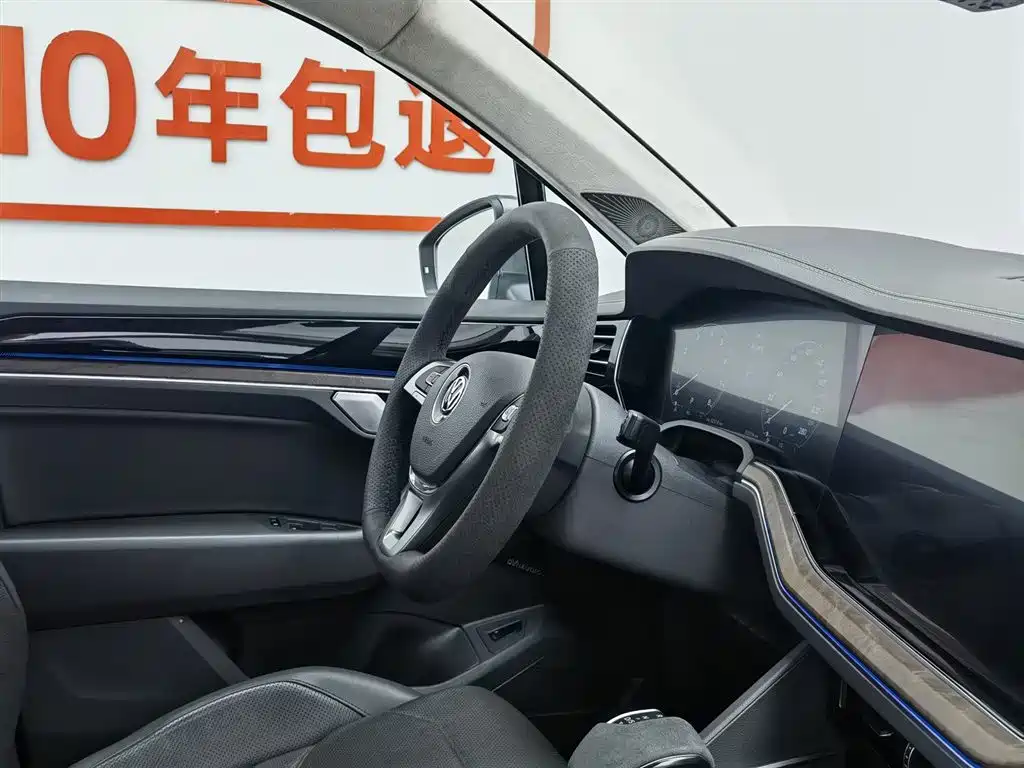 Volkswagen Touareg 2019 2.0TSI Sharp Wing Edition China VI фото 22