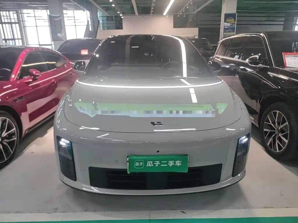Li Auto i6 2026 2025 4WD Base Model