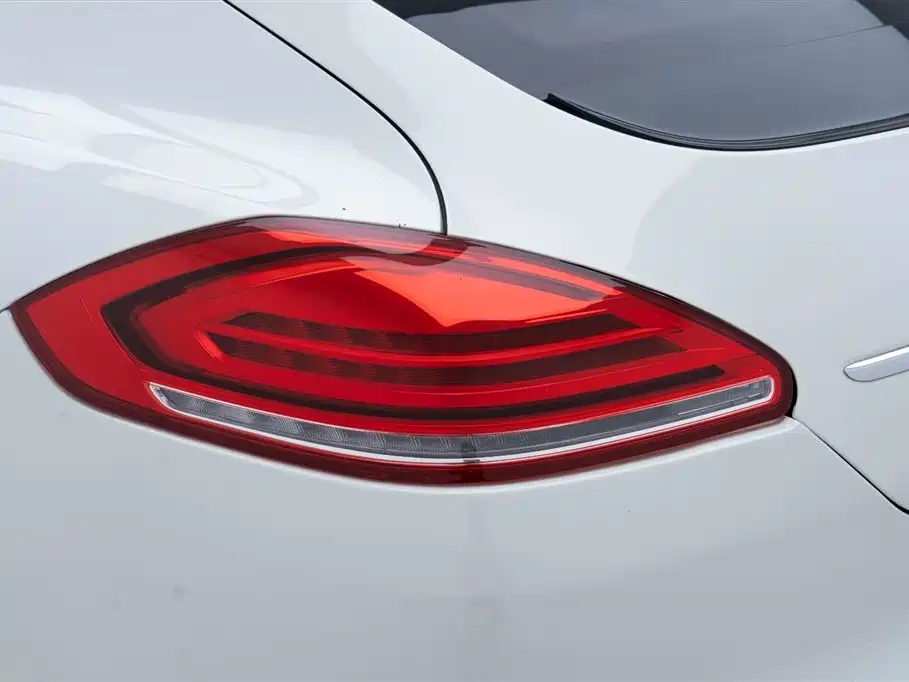 Porsche Panamera 2010 Panamera 3.6L фото 14