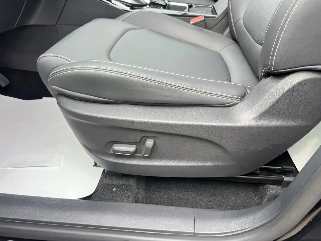SAIC Maxus Maxus G50 2020 2019 1.5T Automatic Elite Edition China VI