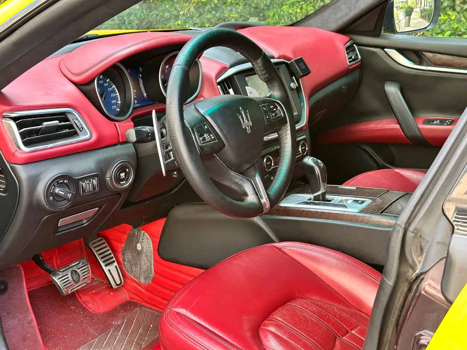 Photo 9 - Maserati Ghibli