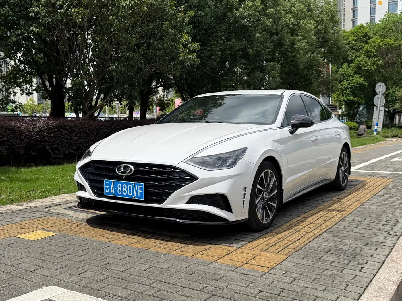 Фото 1 - Hyundai Sonata