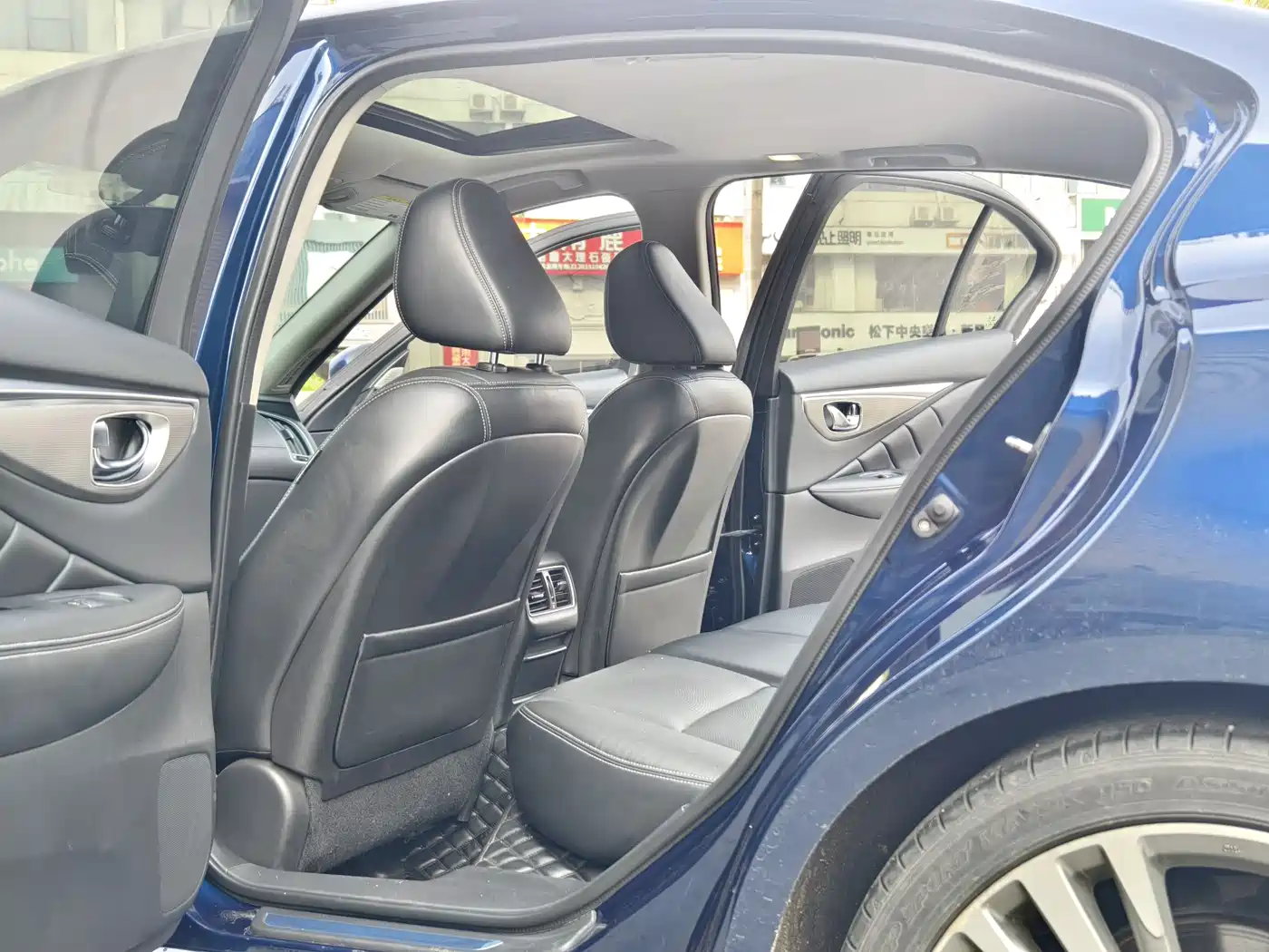 Infiniti Q50L 2022 2.0T Premium Edition фото 11