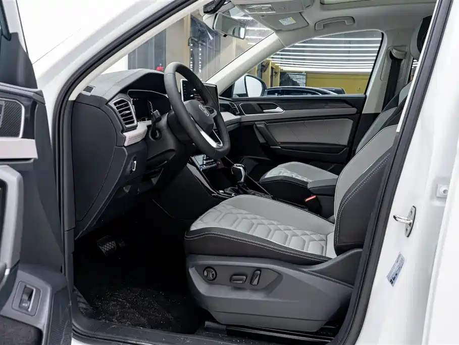 Volkswagen Tayron 2025 Shared Joy 300TSI фото 21