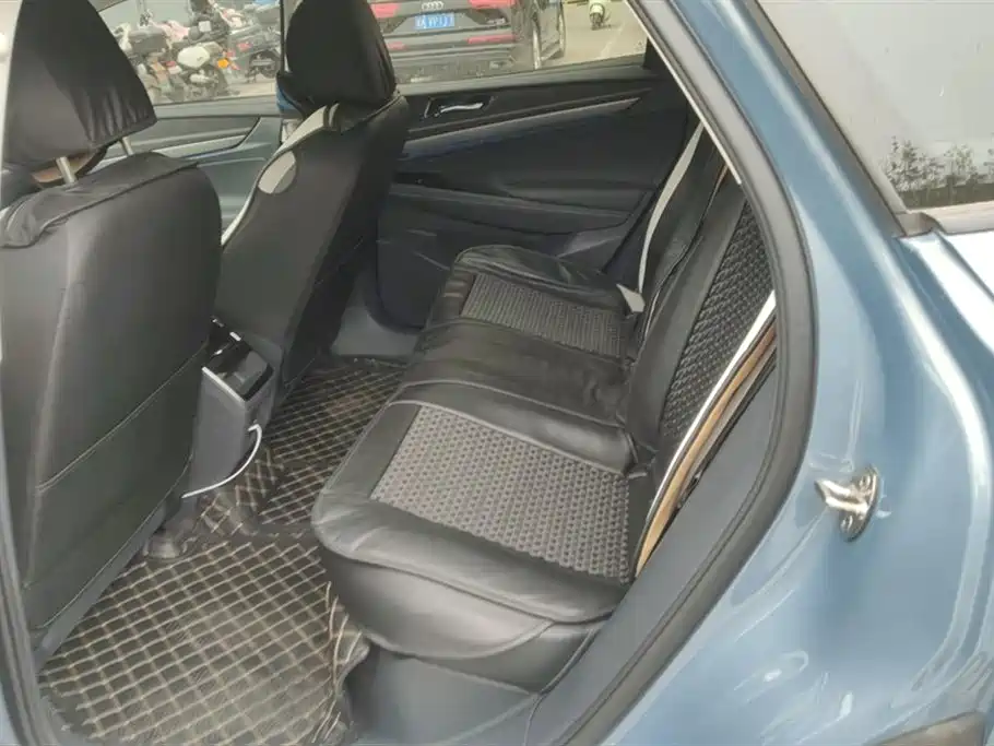 VOLKSWAGEN ID.7 VIZZION