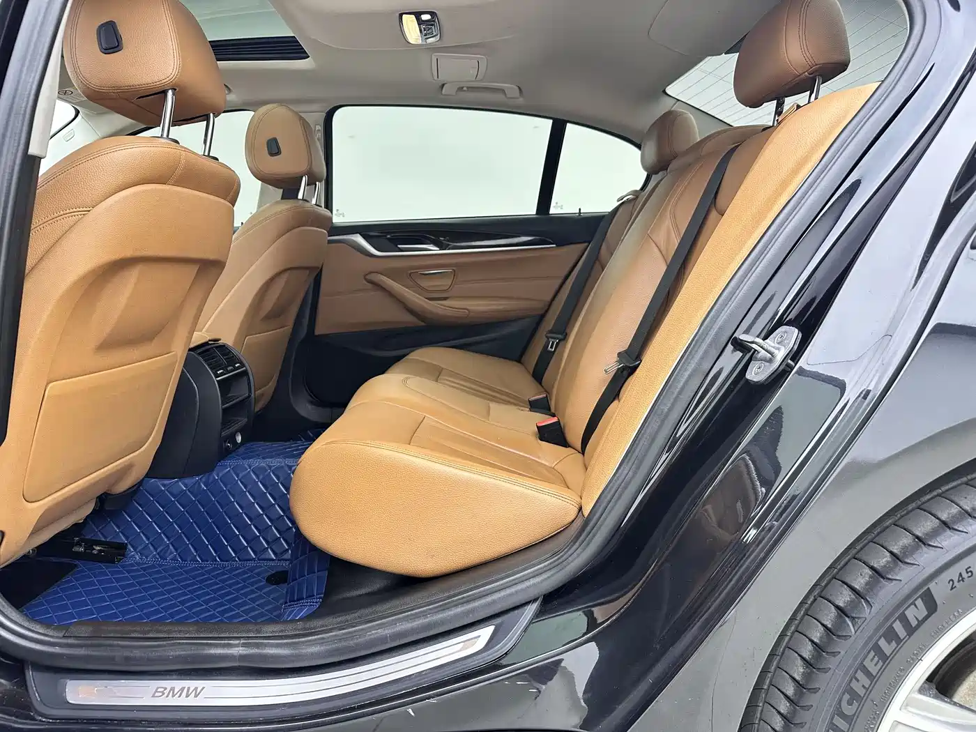 BMW 5 Series 2018 528Li Launch Special Edition фото 12