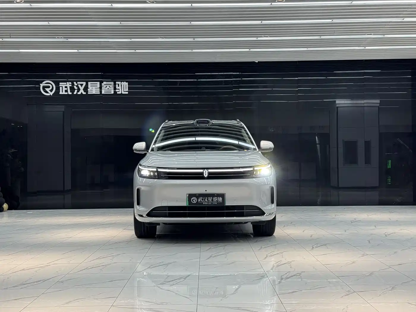 AITO Wenjie AITO M7 2024 1.5T Smart Drive 4WD Ultra 6-seater фото 2