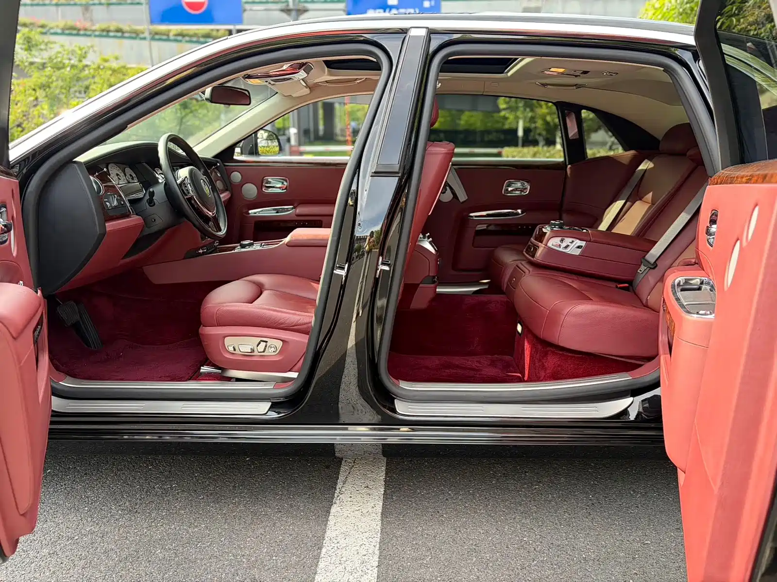 Фото 23 - Rolls-Royce Ghost