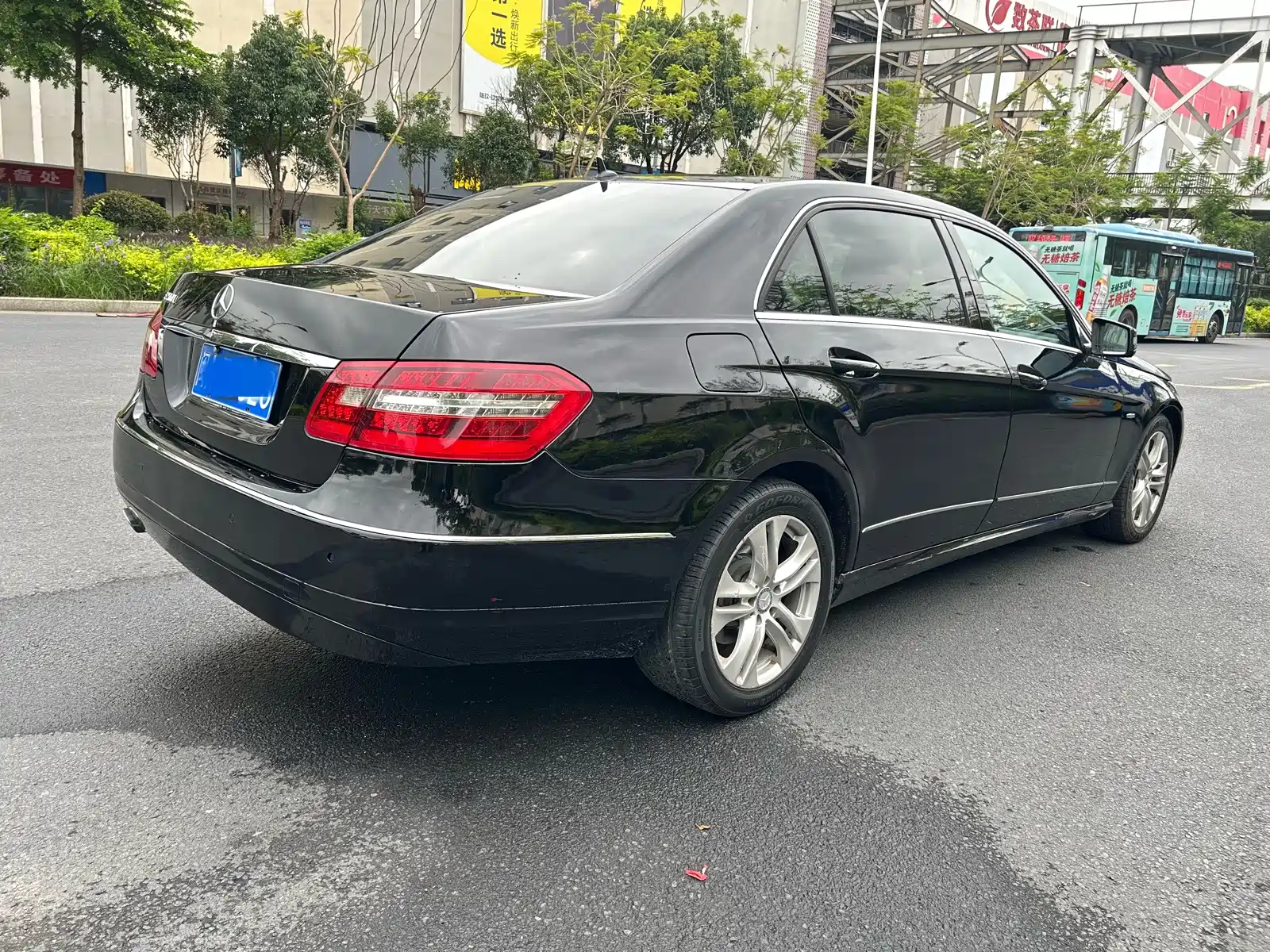 Фото 4 - Mercedes-Benz E-Class