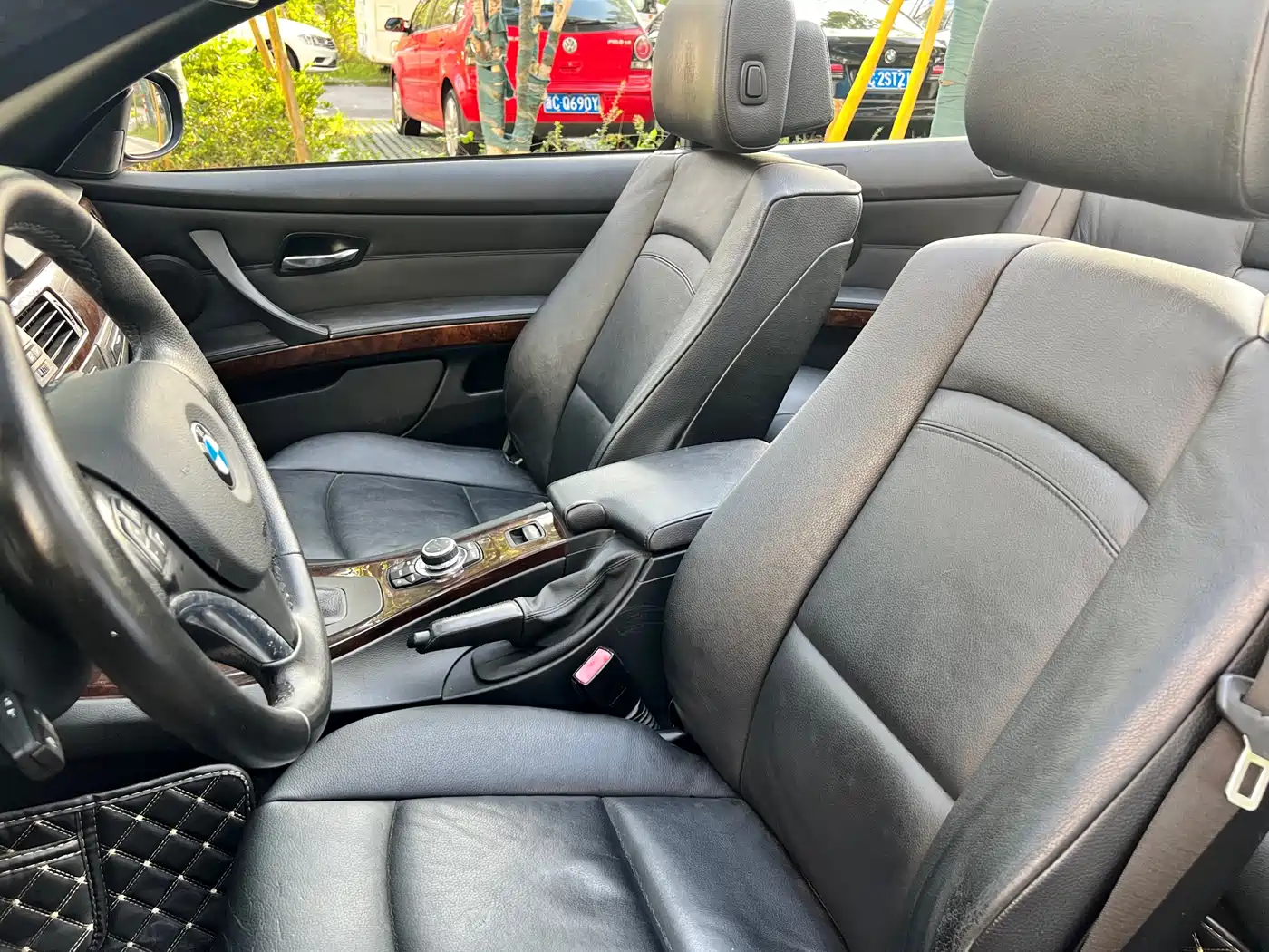 BMW 3 Series (Import) 2011 330i Convertible Coupe фото 13