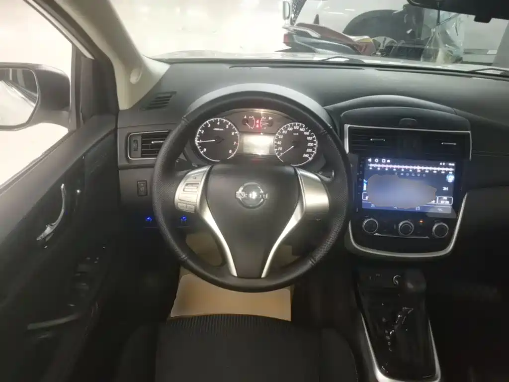 Nissan Tiida, миниатюра 11