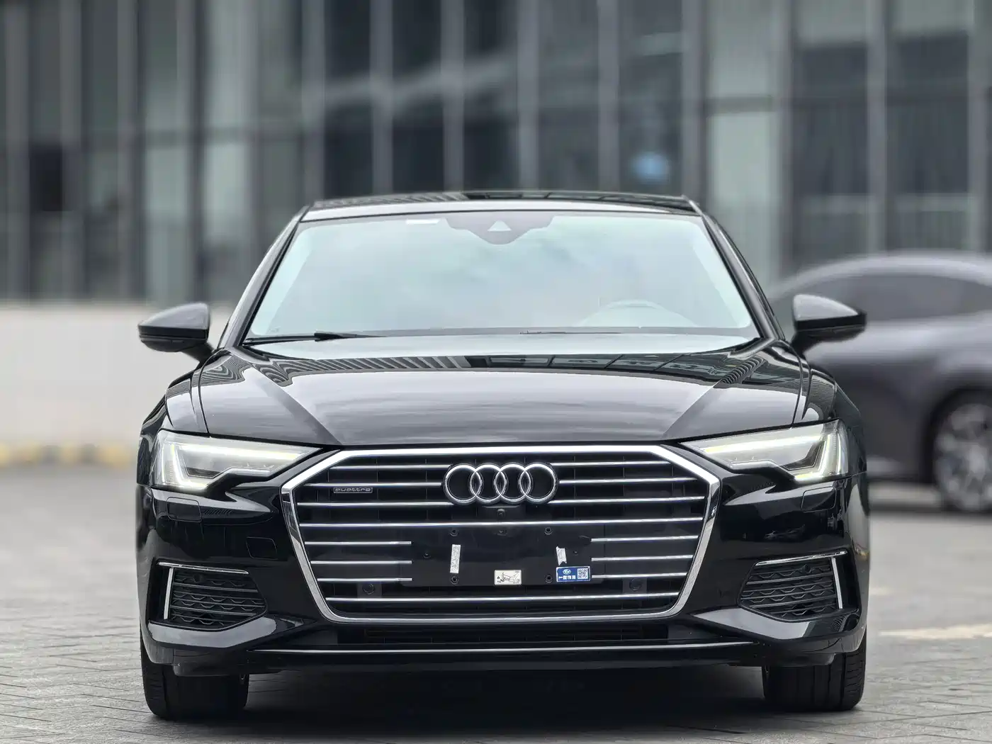 Фото 2 - Audi A6L