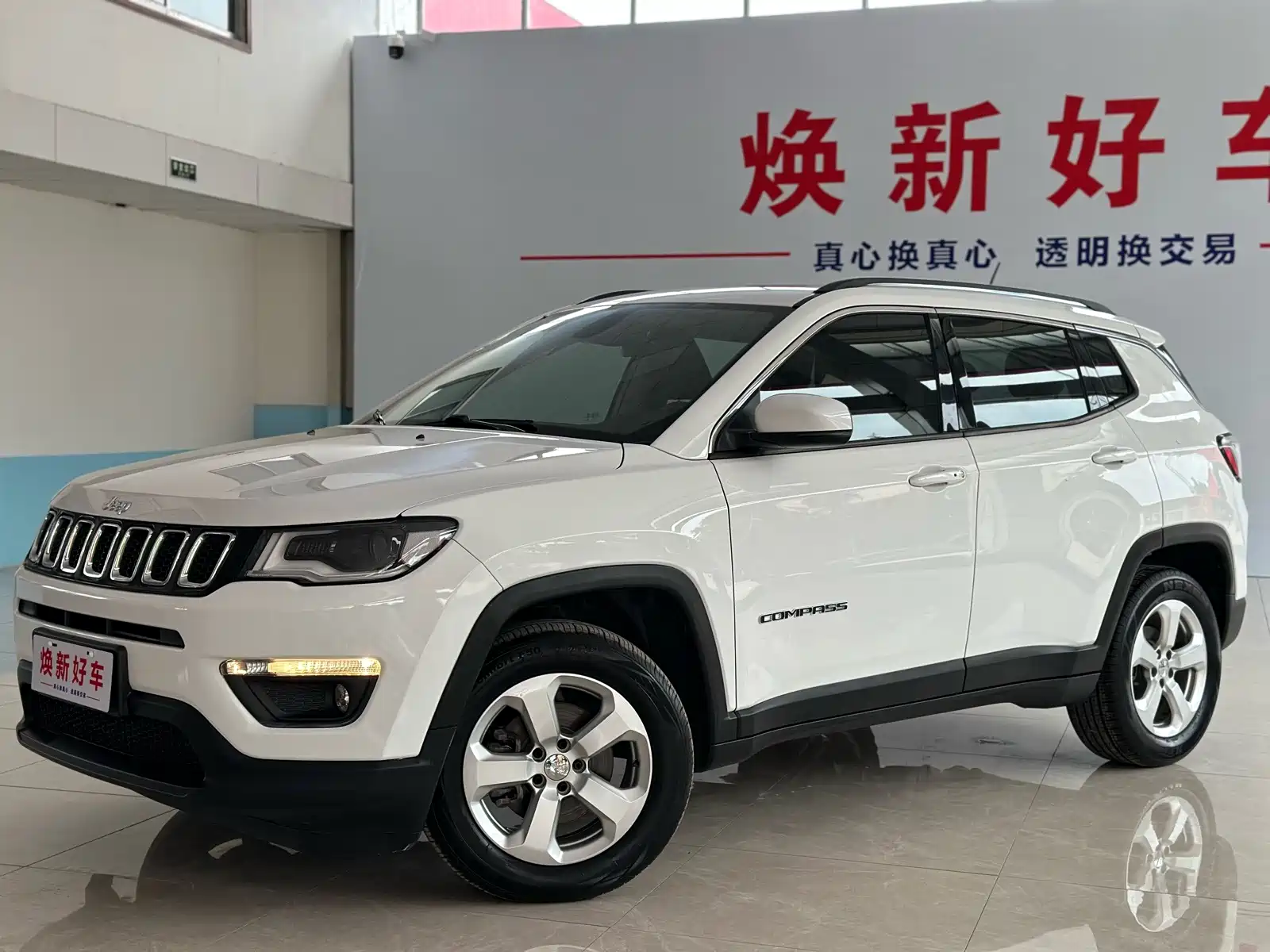 Фото 2 - Jeep Compass