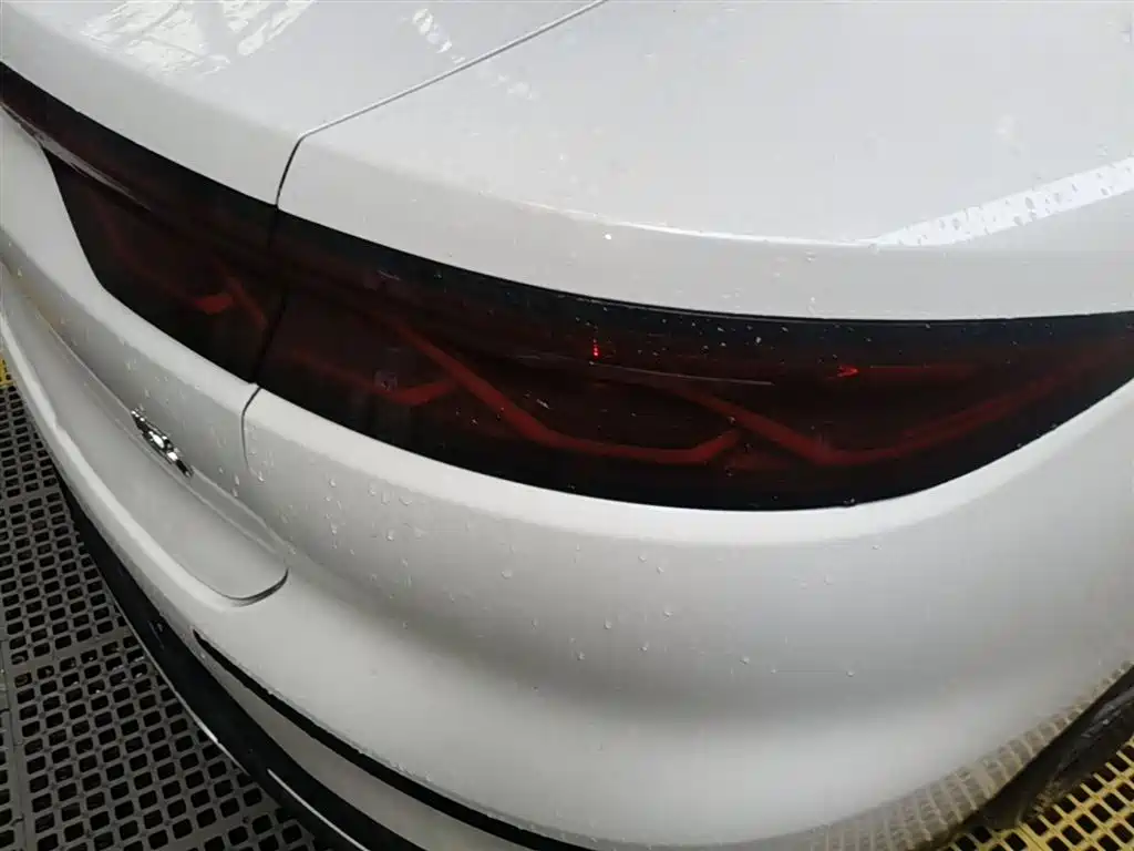 BYD Han 2022 DM-i 121KM Premium фото 8