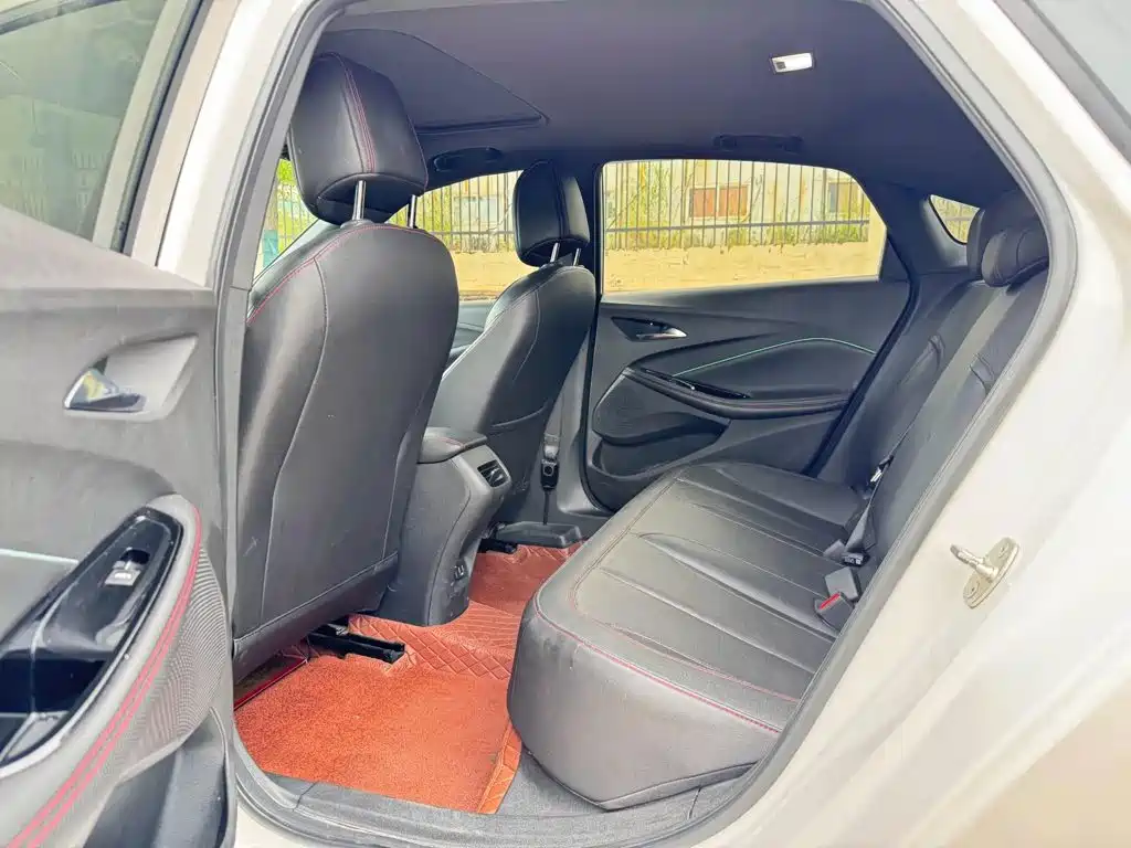 Photo 6 - Buick Verano