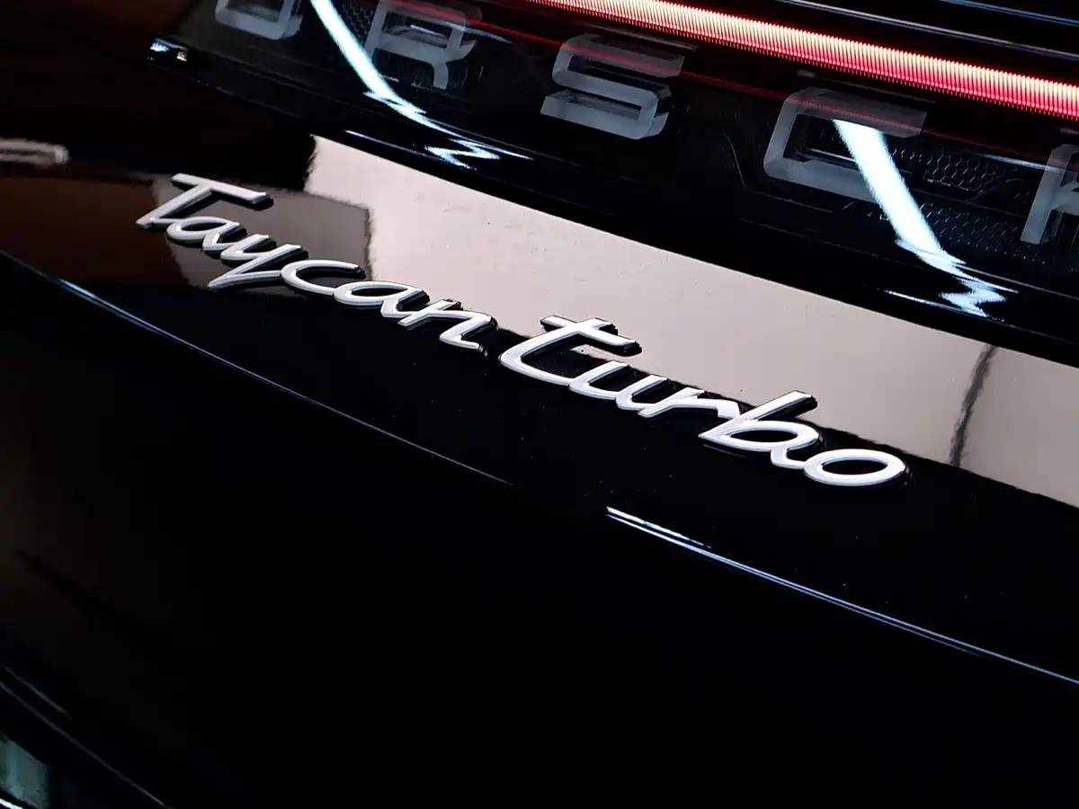 Porsche Taycan 2019 Taycan Turbo фото 20