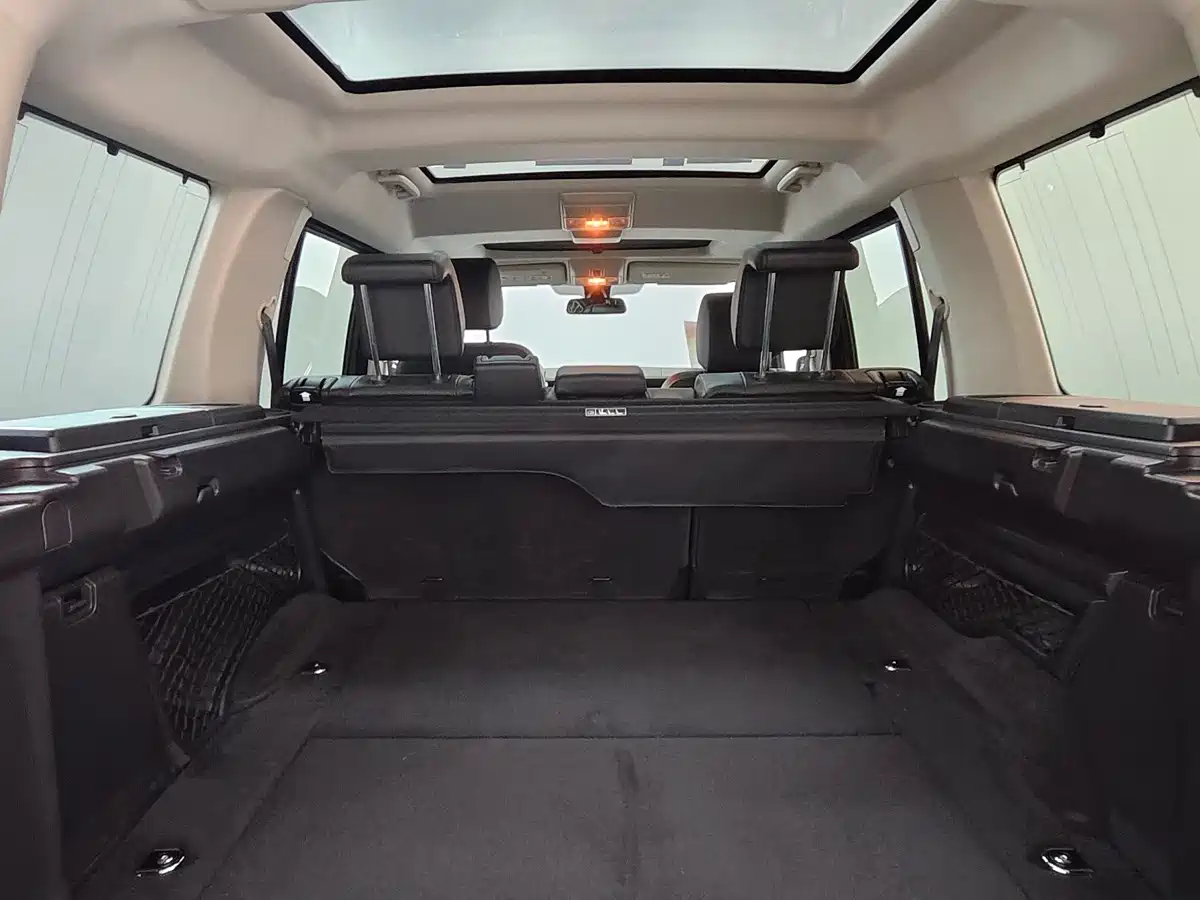 Land Rover Discovery 2012 5.0 V8 SE фото 13