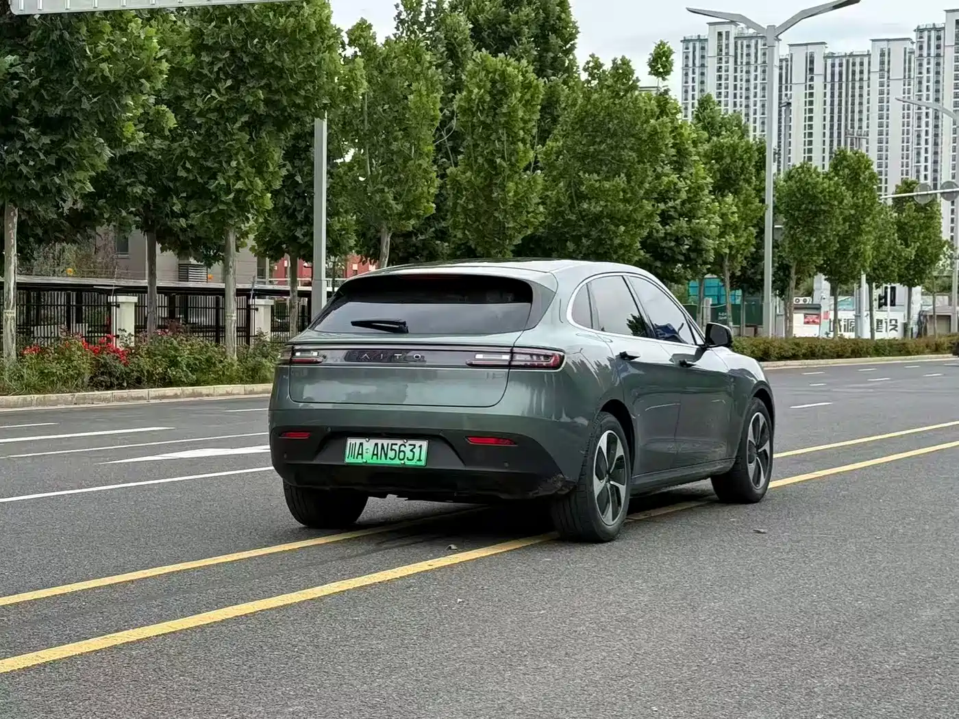 AITO Wenjie AITO M5 2024 Pure Electric Max RWD Advanced Smart Driving Edition фото 8