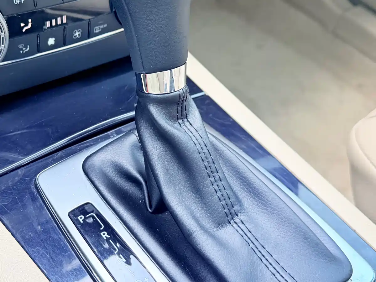 Mercedes-Benz GLK-Class 2012 Model GLK 300 4MATIC Fashion фото 21