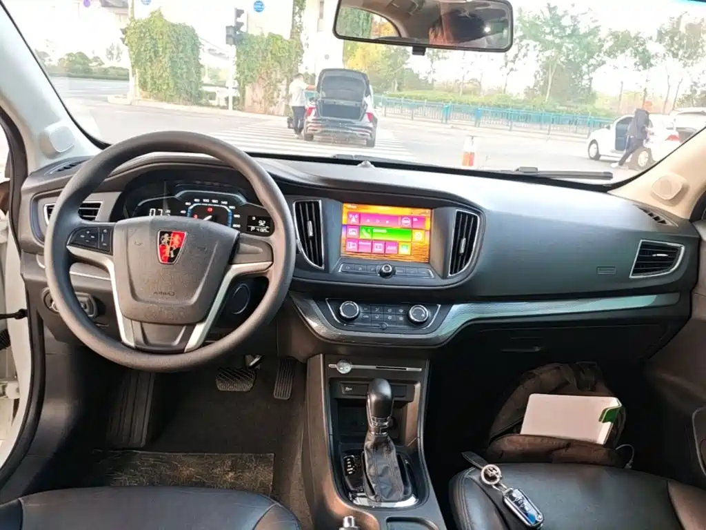 Фото 10 - Roewe 360