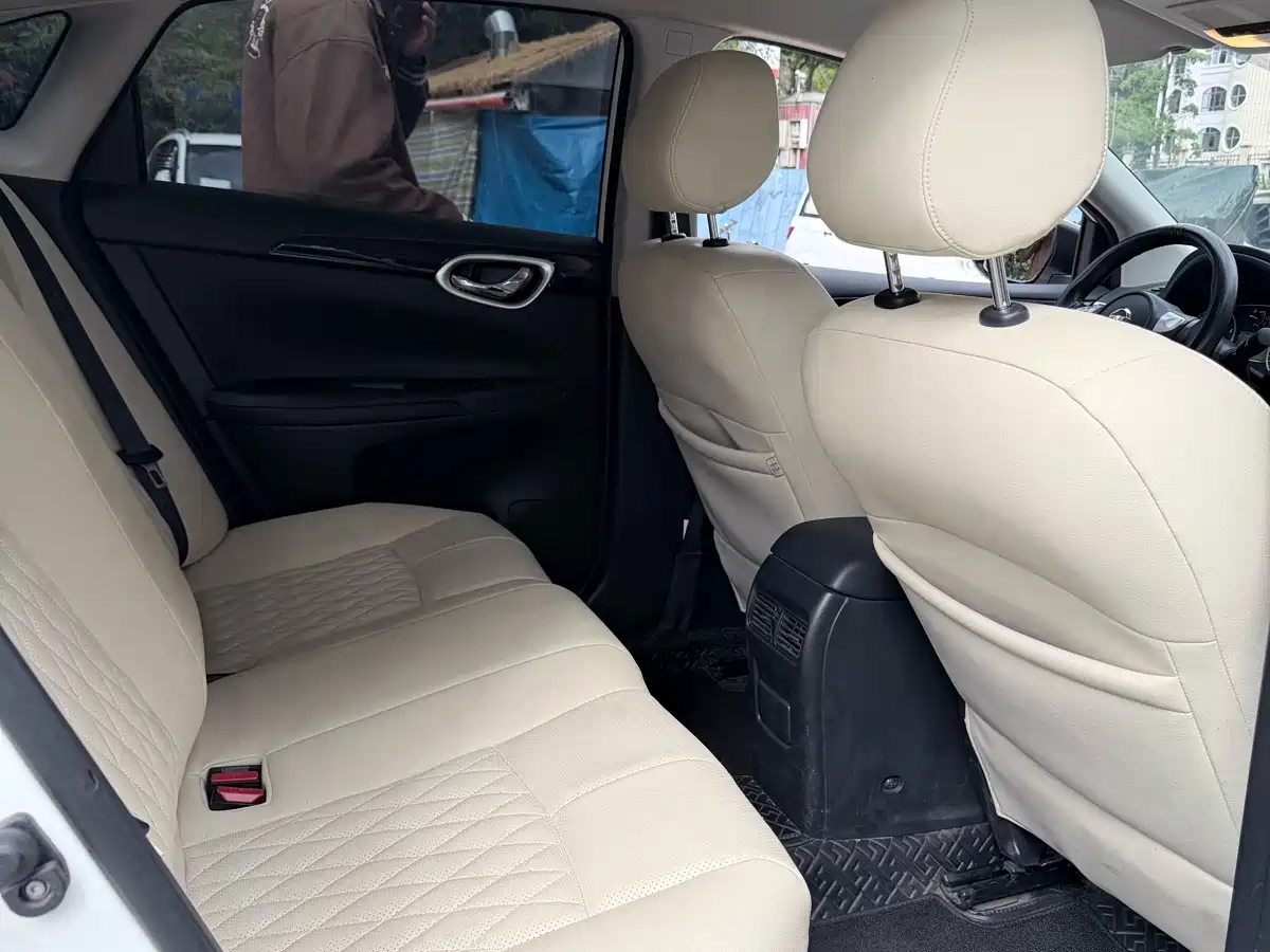 Фото 13 - Nissan Sylphy