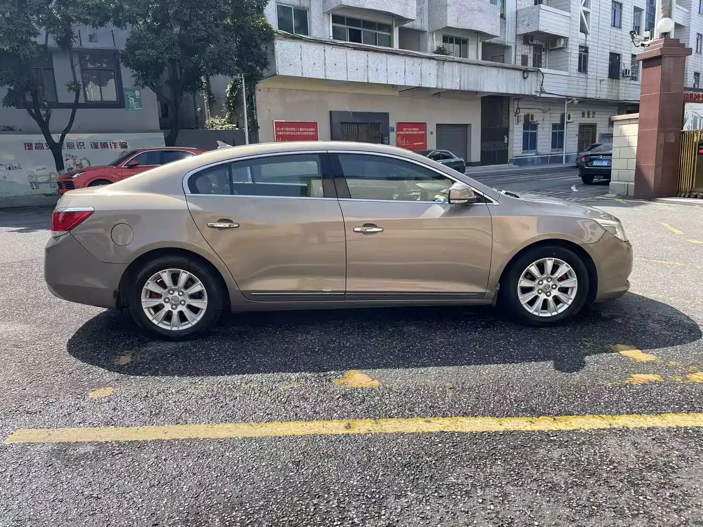 Buick LaCrosse 2012 2.4L SIDI Premium Edition фото 4