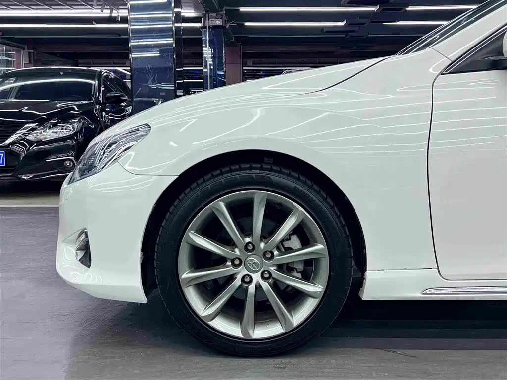Toyota Reiz 2016 2013 2.5V Premium Edition