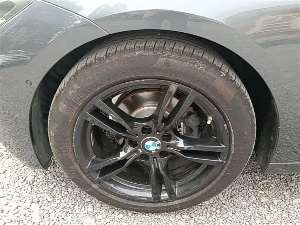 BMW 3 Series GT 2019 320i M Sport Model фото 23