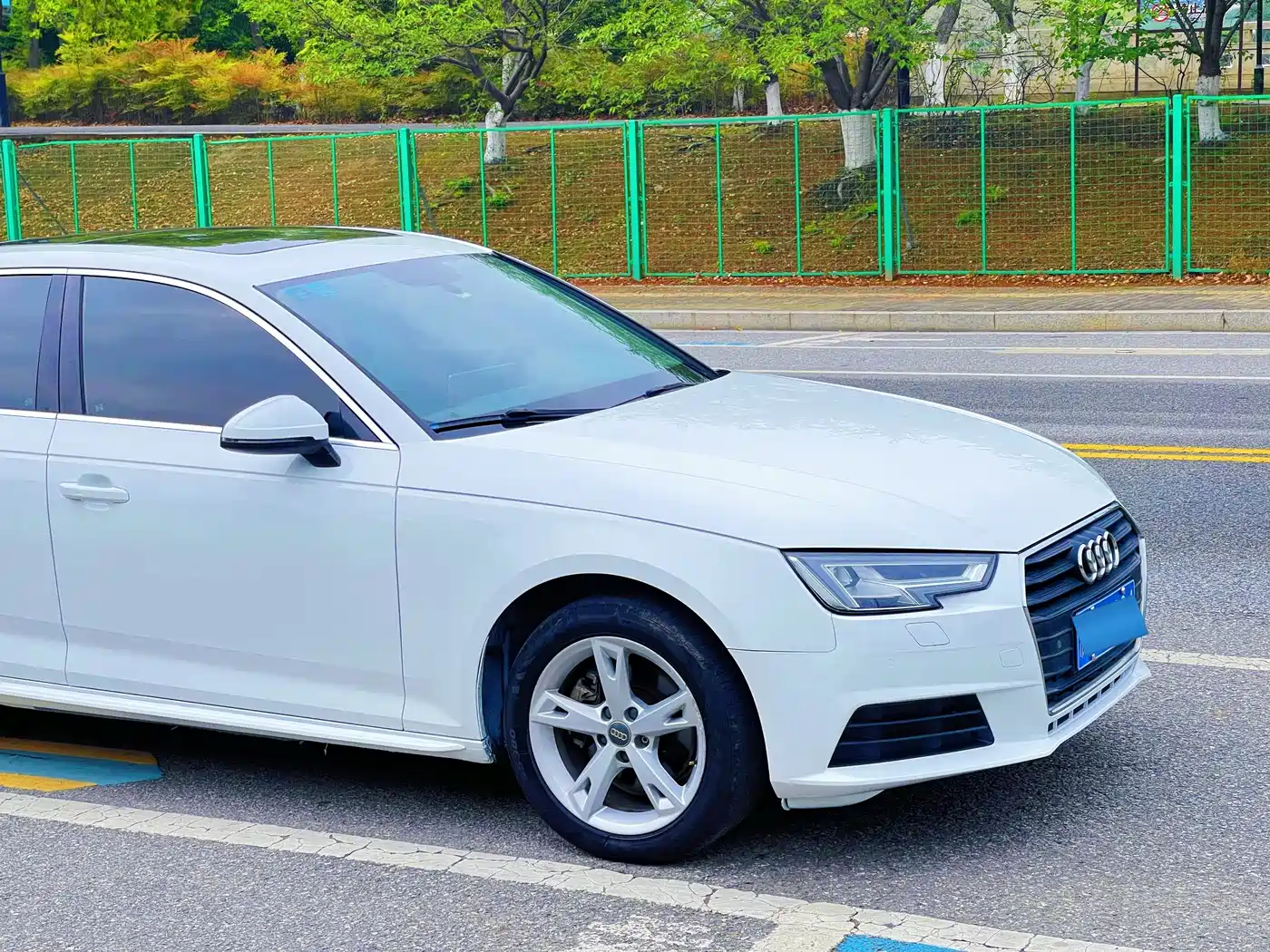 Audi A4L 2017 40 TFSI Fashion Edition фото 16