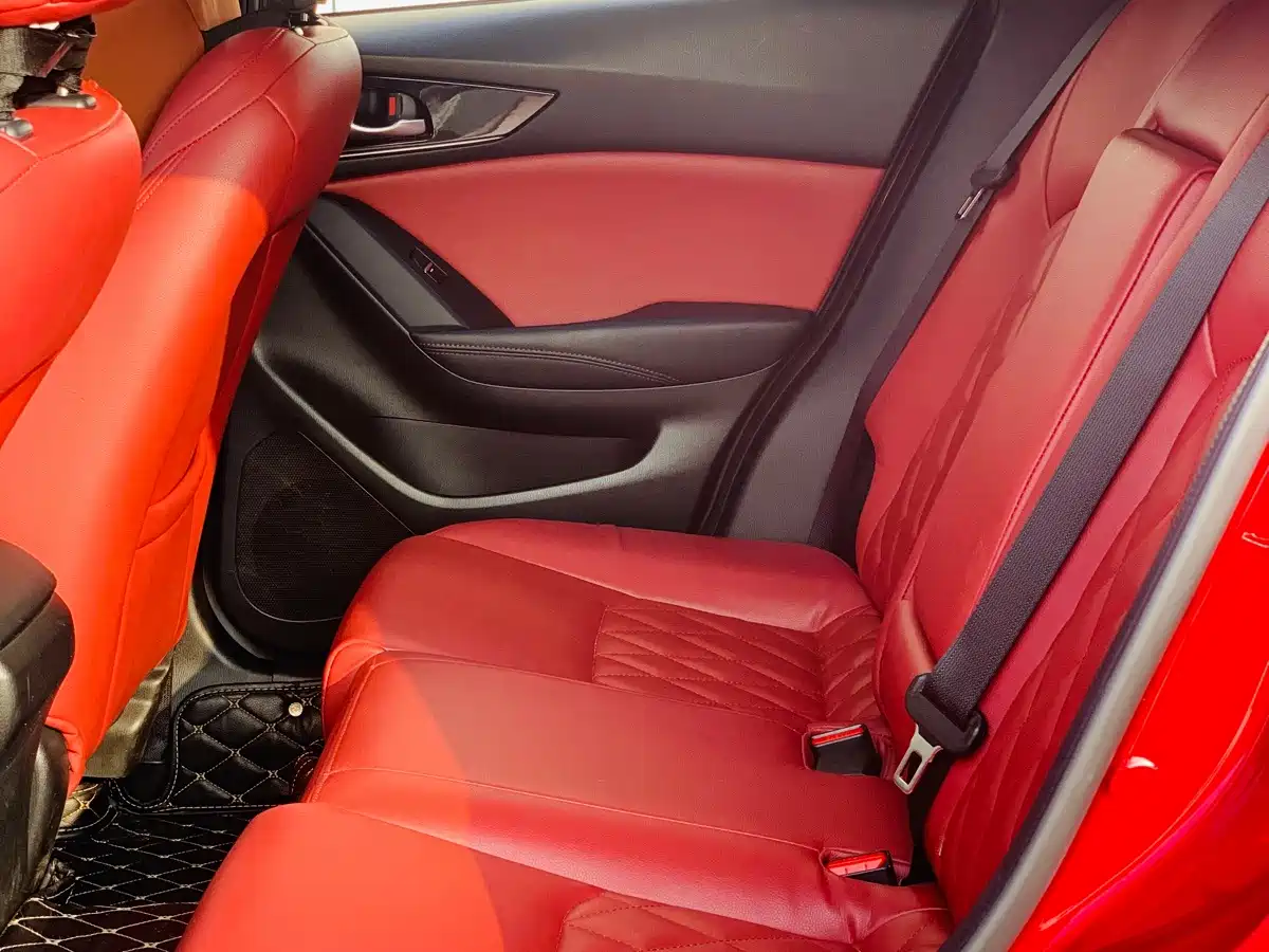 Photo 19 - Mazda CX-4