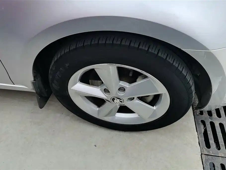 Škoda Octavia 2015 1.6L Automatic逸俊版 фото 6