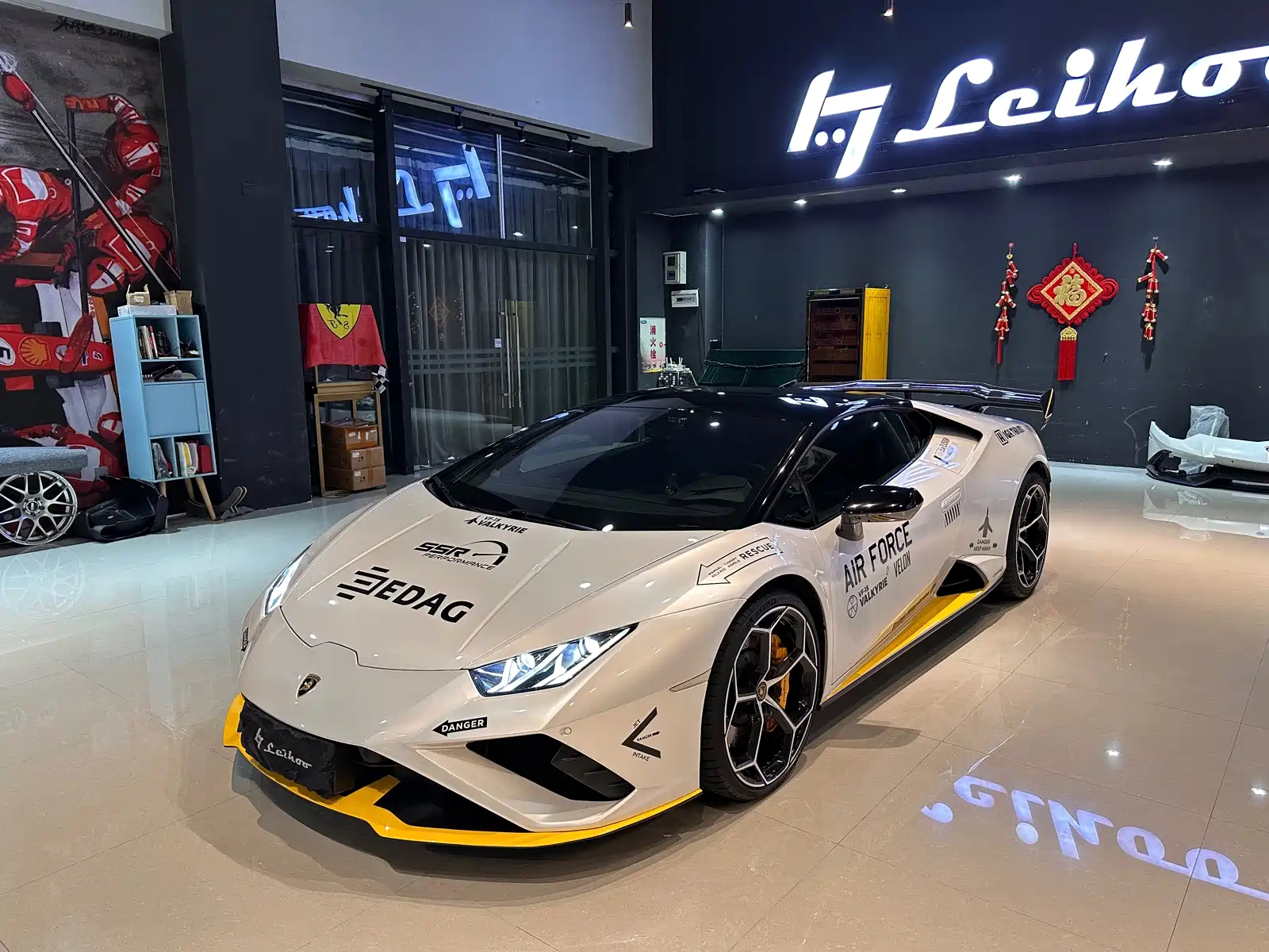 Фото 1 - Lamborghini Huracán