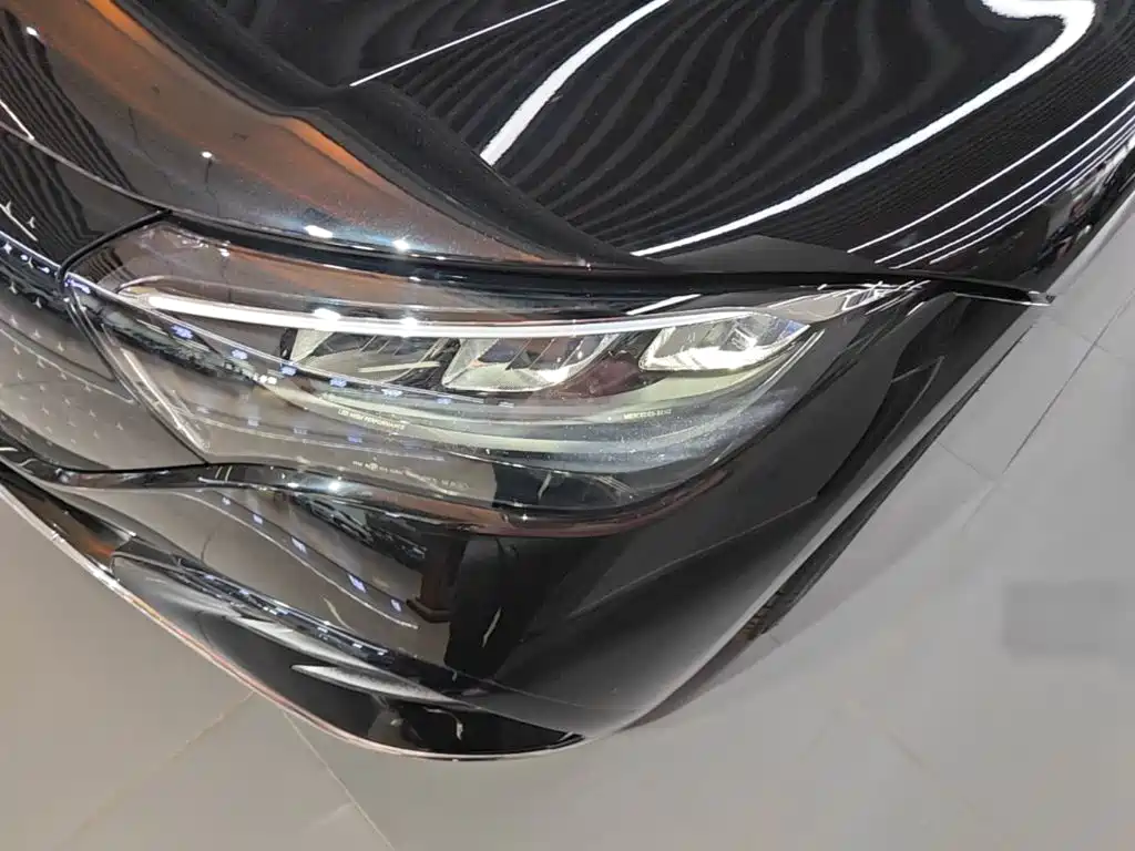 Фото 24 - Mercedes-Benz EQE