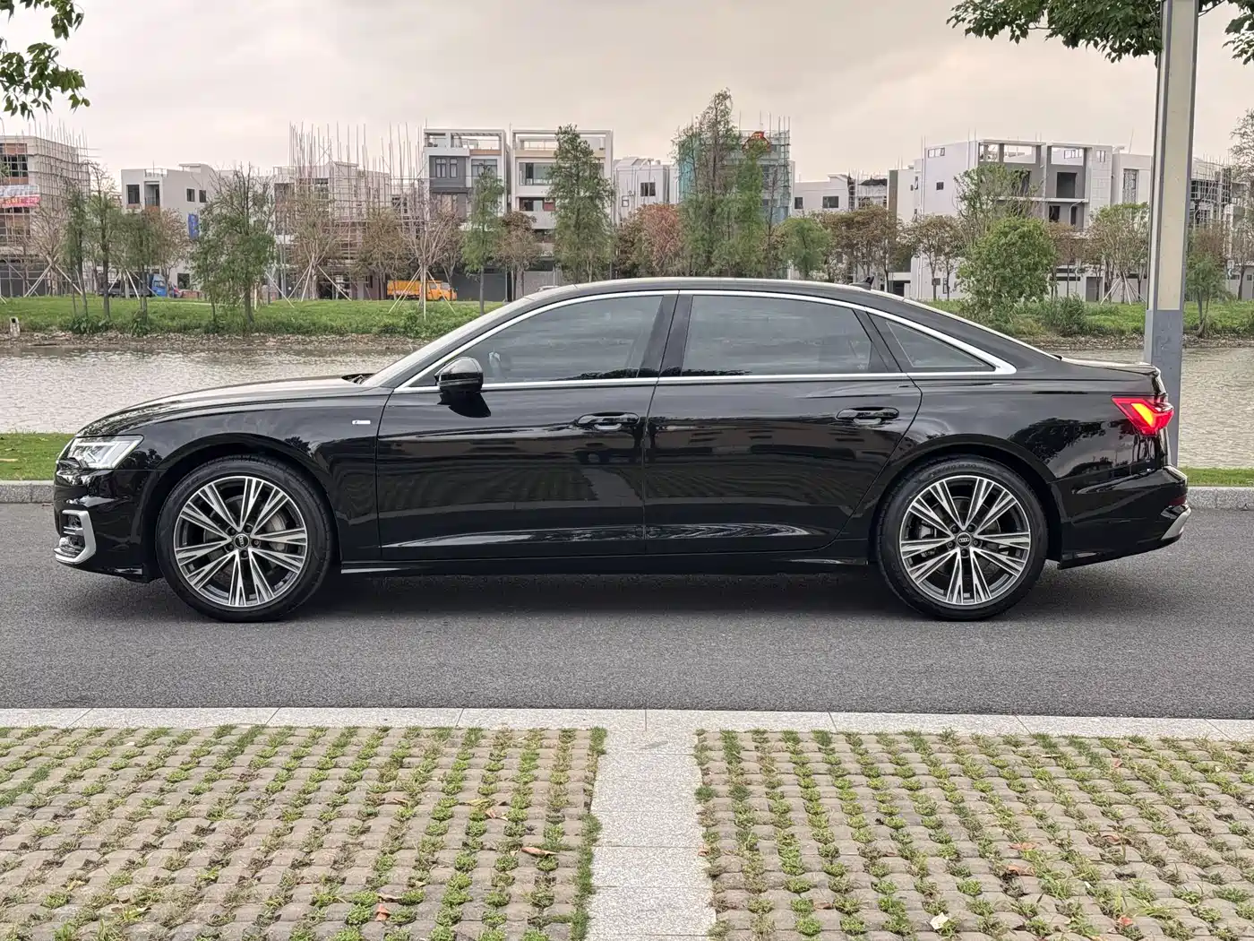 Audi A6L 2024 45 TFSI Premium Dynamic фото 4