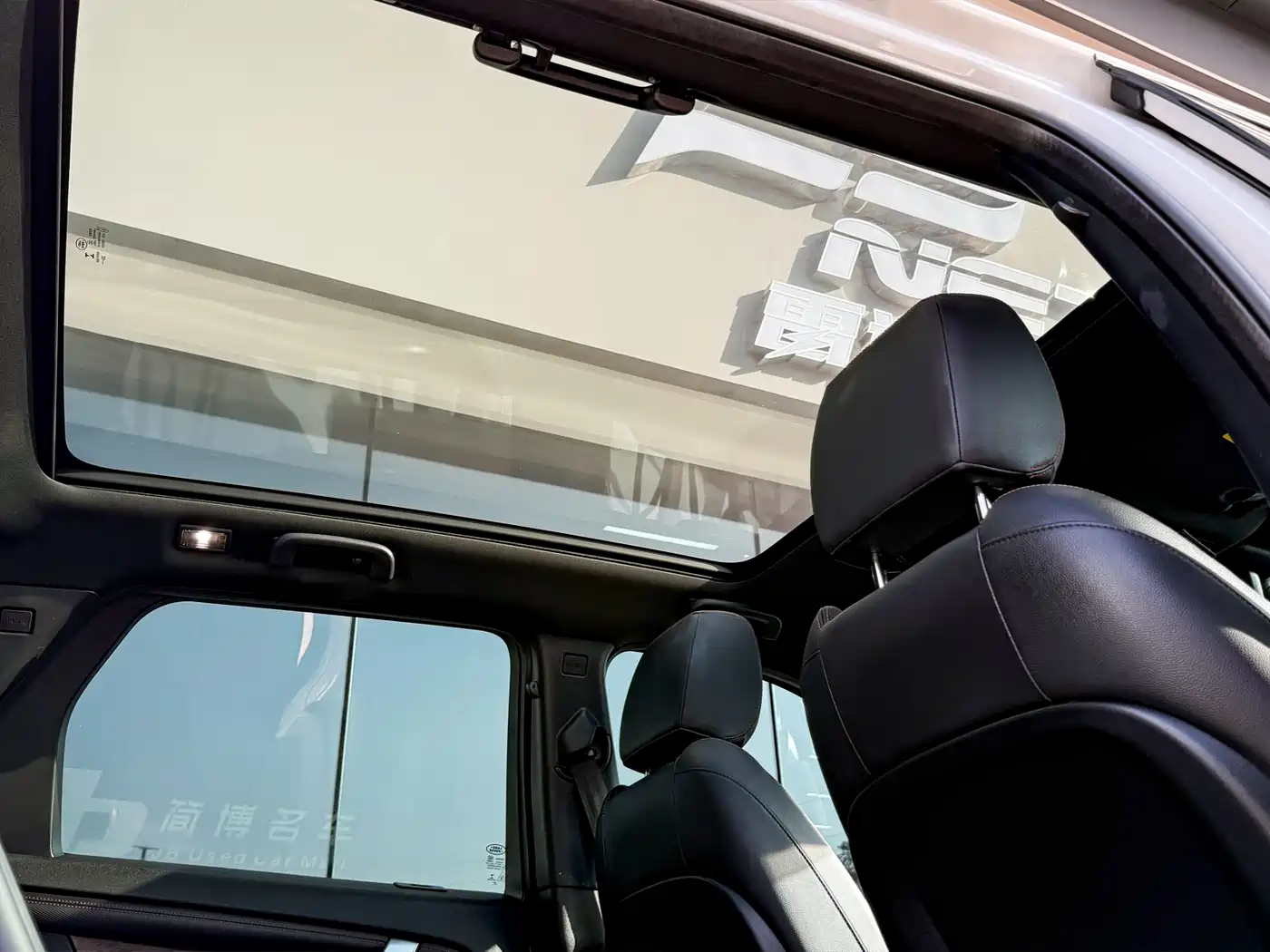 LAND ROVER DISCOVER SPORTS