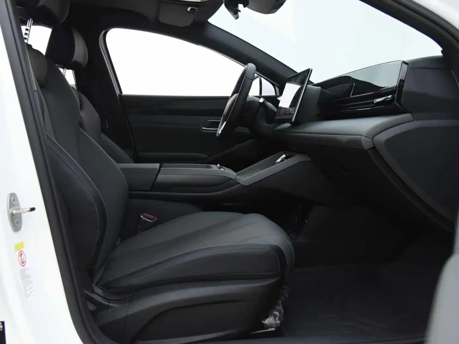 صورة 11 - BYD Qin L