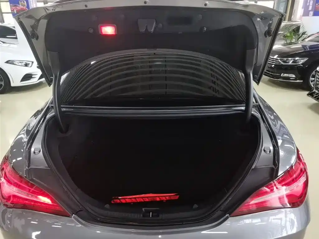 Mercedes-Benz CLA (Import) 2018 CLA 220 4MATIC фото 19