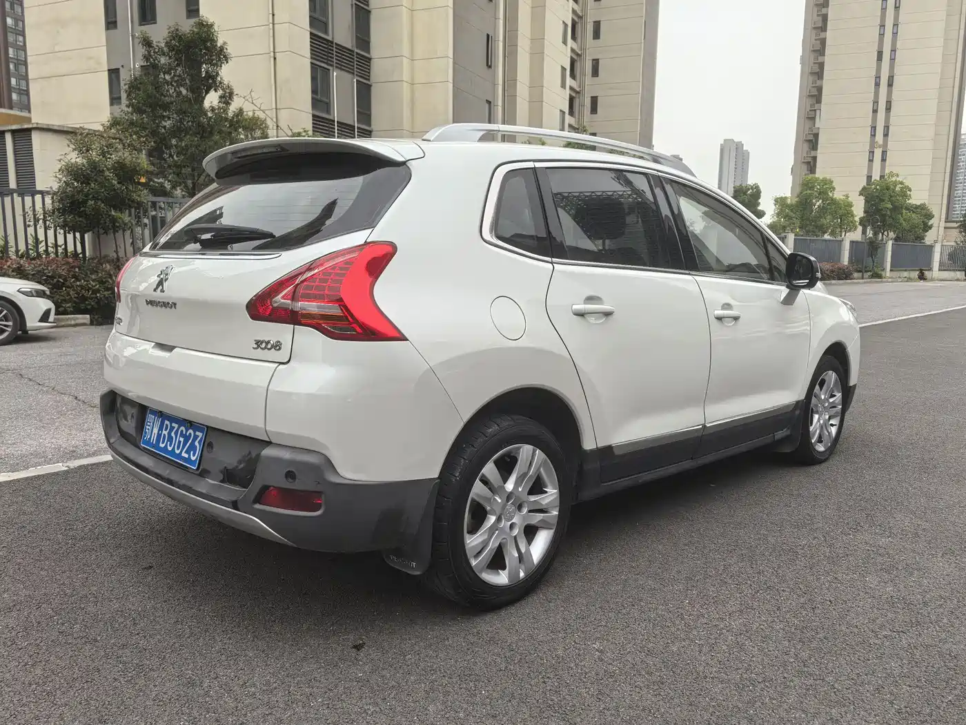 Peugeot 3008 2015 2.0L Automatic Trend Edition фото 6