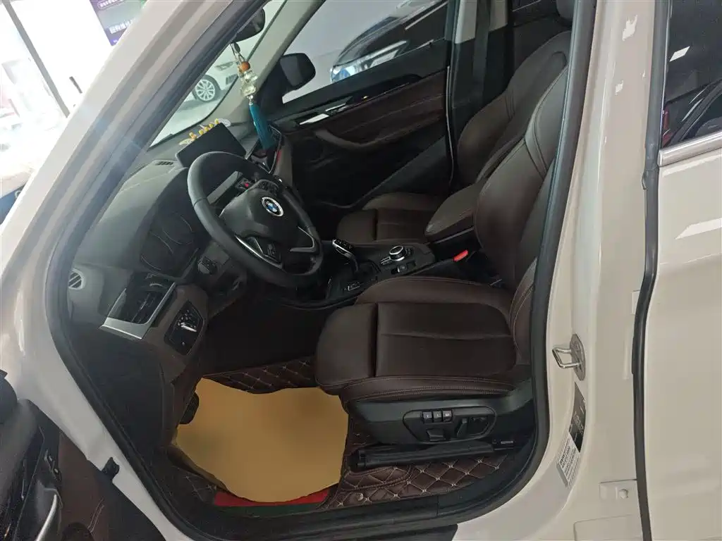 BMW X1 2020 sDrive25Li Leading Model фото 11