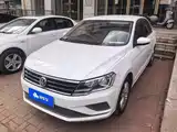 Photo 1 - Volkswagen Jetta