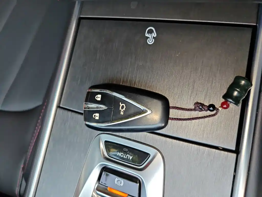 Фото 9 - Changan CS75