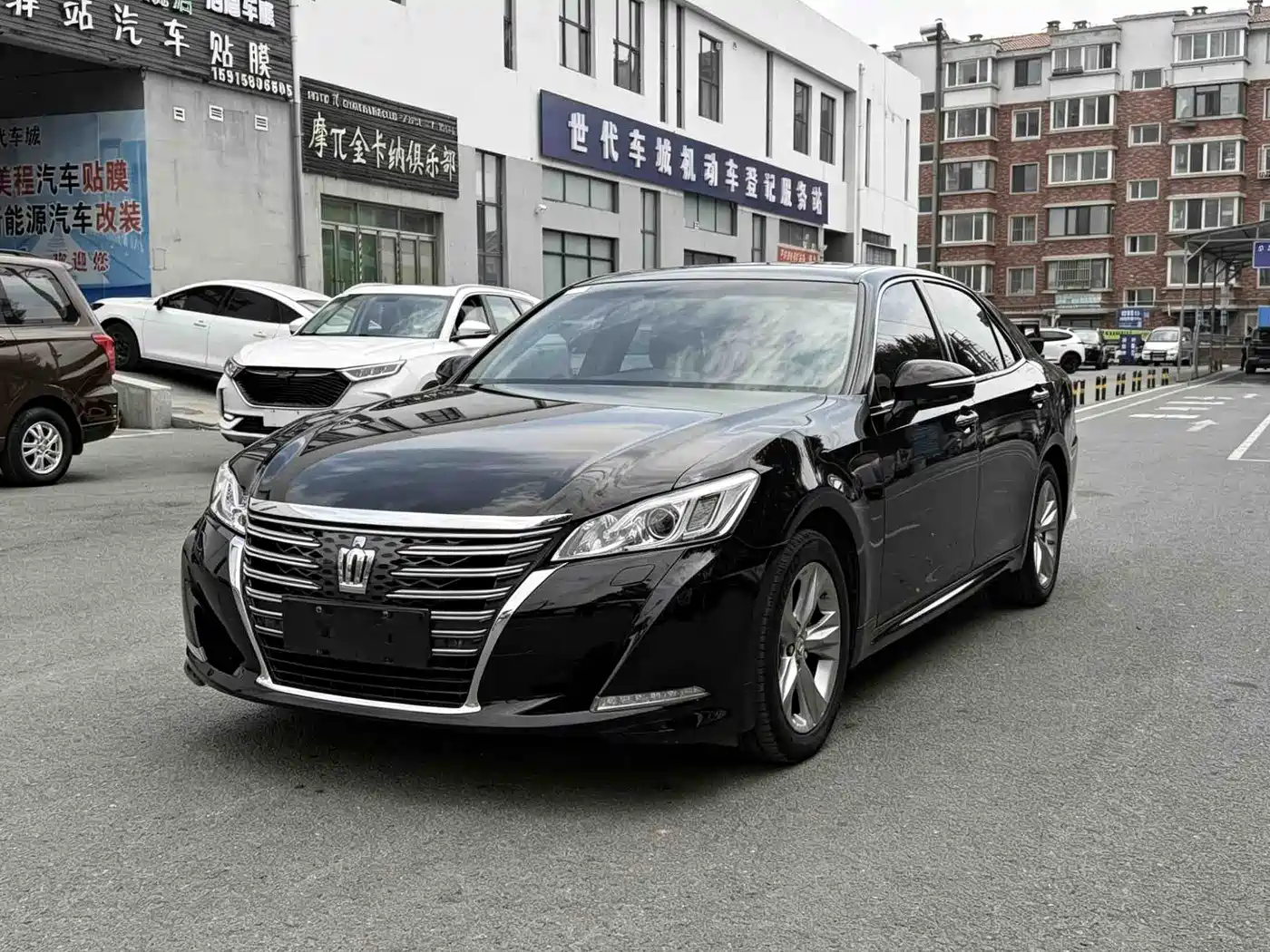 Toyota Crown 2015 2.0T Fashion