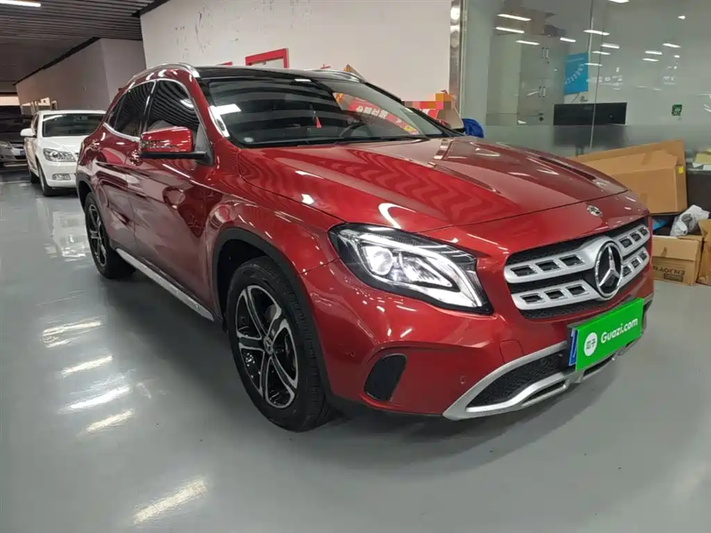 Mercedes-Benz GLA 2018 GLA 200 Fashion фото 4