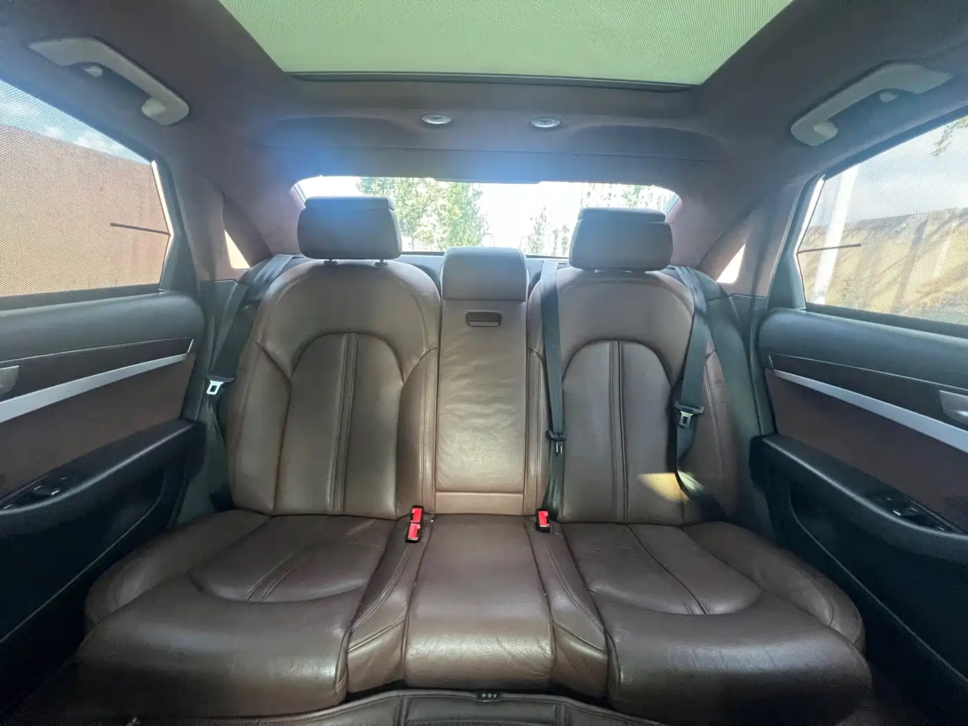 Photo 16 - Audi A8