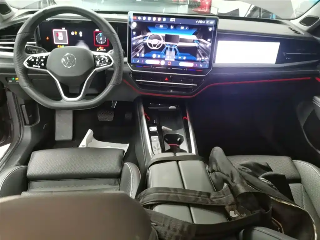 Volkswagen Passat 2025 Pro 380TSI Dragon Prestige Edition фото 10