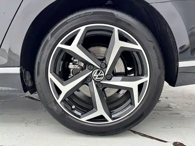 Volkswagen Magotan 2023 Model 2 Million Commemorative Edition 330TSI DSG Luxury фото 26
