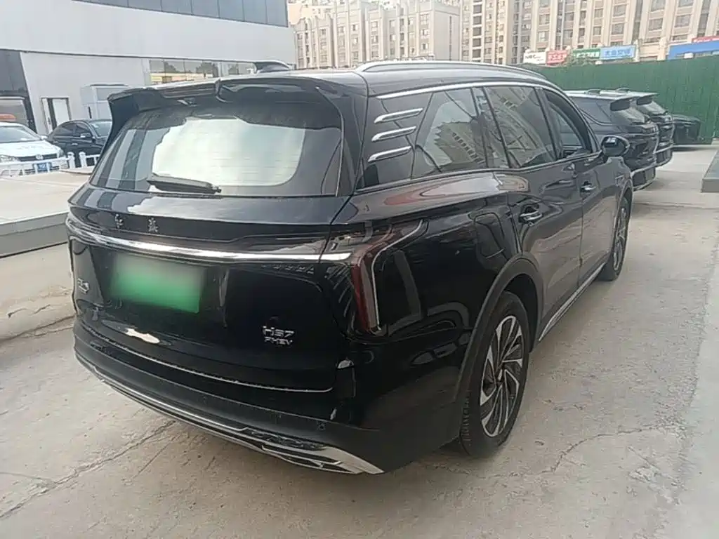 Photo 7 - Hongqi HS7 PHEV
