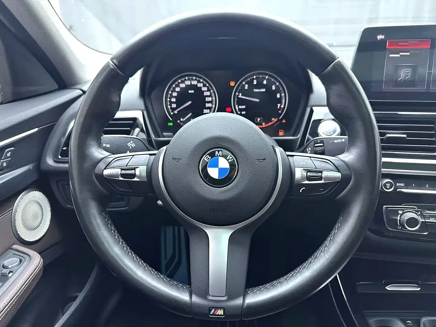 BMW 1 Series 2021 Facelift 120i M Sport Shadow Edition фото 8