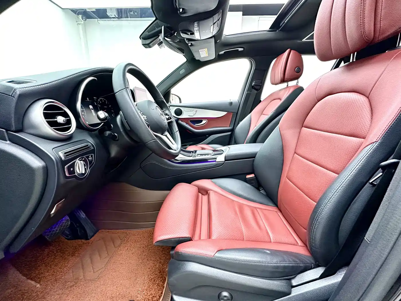 Mercedes-Benz GLC 2022 Facelift GLC 260 L 4MATIC Luxury Model фото 6
