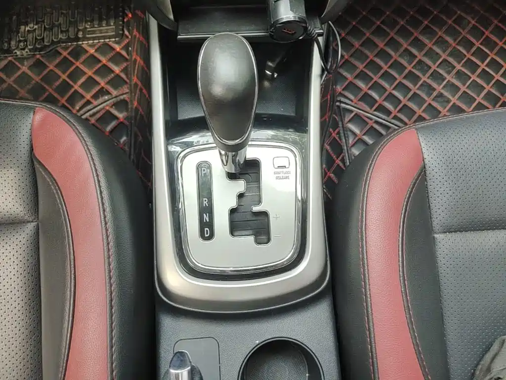 صورة 14 - Changan Eado XT